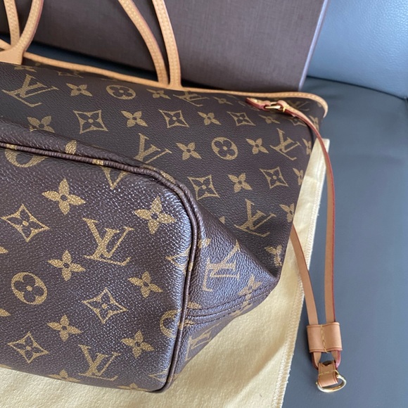 ❌SOLD❌Louis Vuitton Neverfull MM - Picture 15 of 17